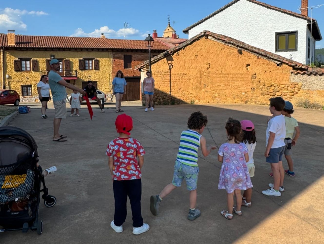 Juguetes intergeneracionales. Garrafe de Torío Juguetes intergeneracionales. Garrafe de Torío