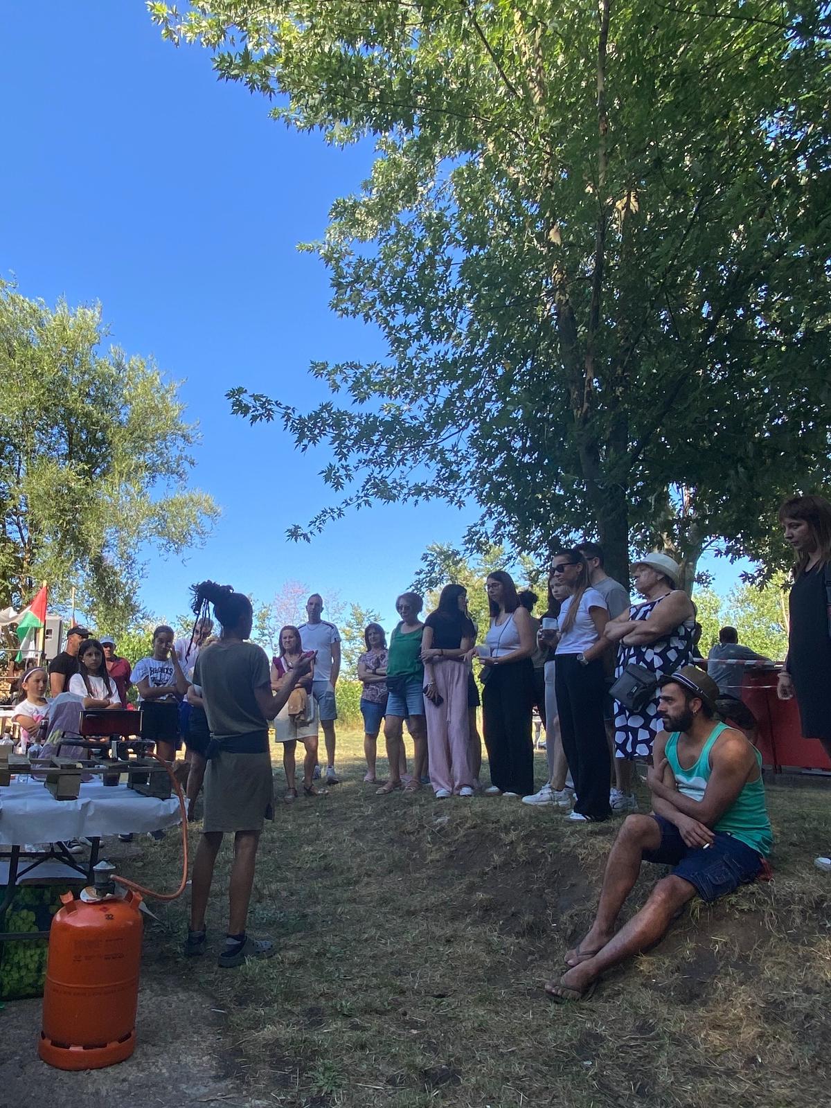 Una de las actividades durante la jornada solidaria. | L.N.C. Una de las actividades durante la jornada solidaria. | L.N.C.