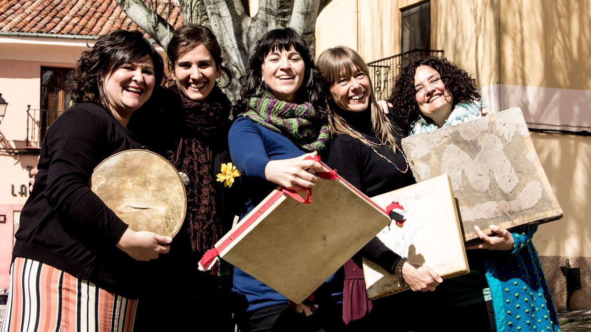 El conjunto de folclore leonés Gritsanda da comienzo a la semana musical este miércoles en El Palacín de la capital leonesa. | L.N.C.