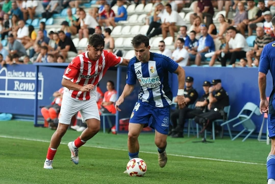 Nacho Castillo en un partido de la pretemporada pasada contra el Sporting. | Quinito EBD