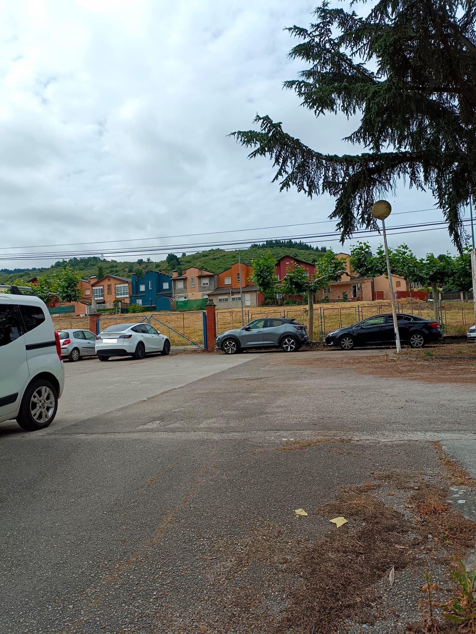 Cercanía con las casas del proyecto de punto limpio. 
