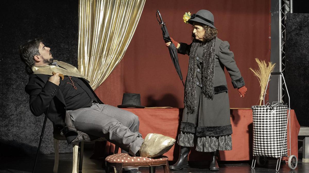 Una de las actividades, teatro con el grupo Casona de Oviedo.