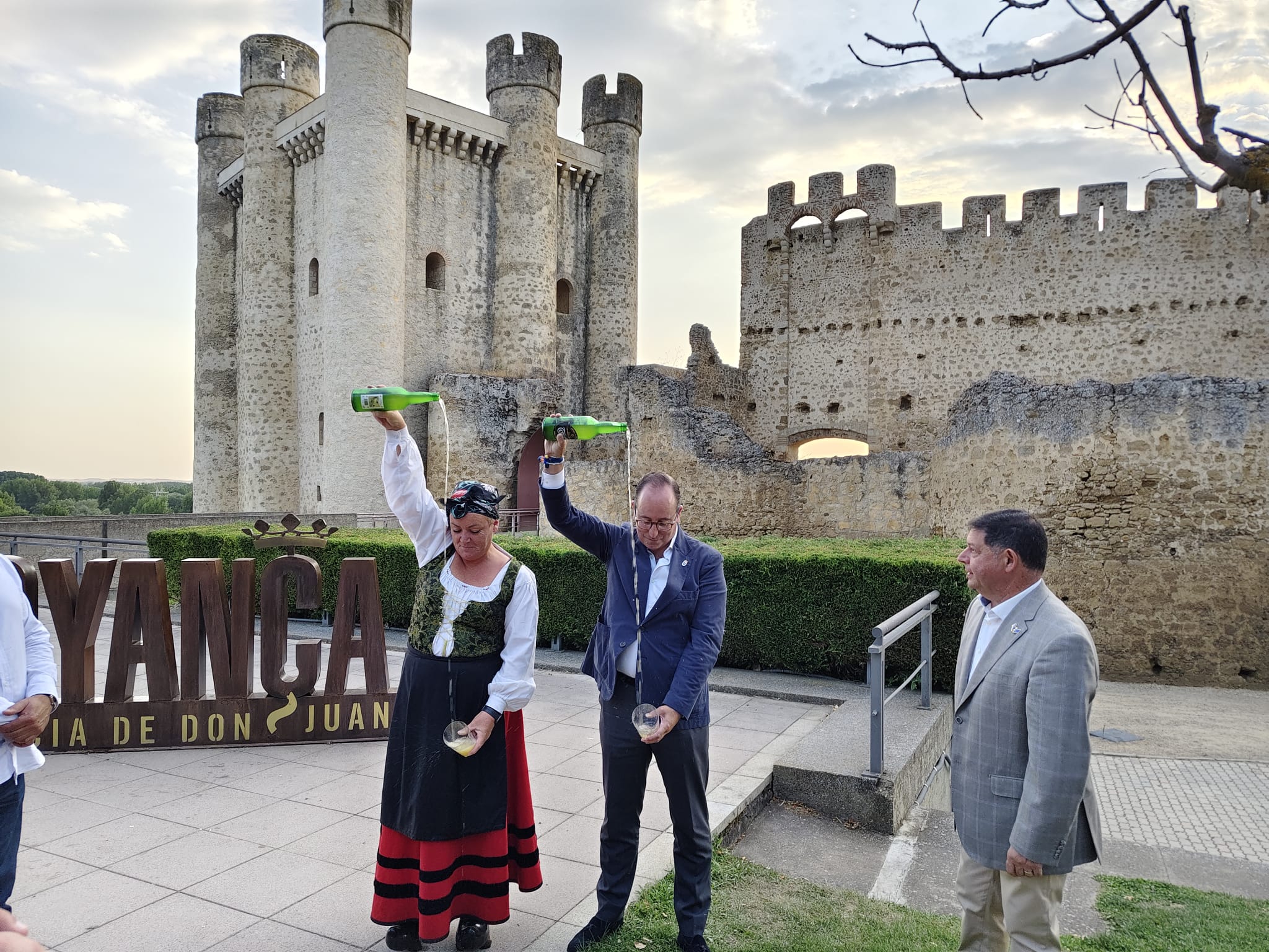 Astur Feria de Valencia de Don Juan (1) Astur Feria de Valencia de Don Juan (1)