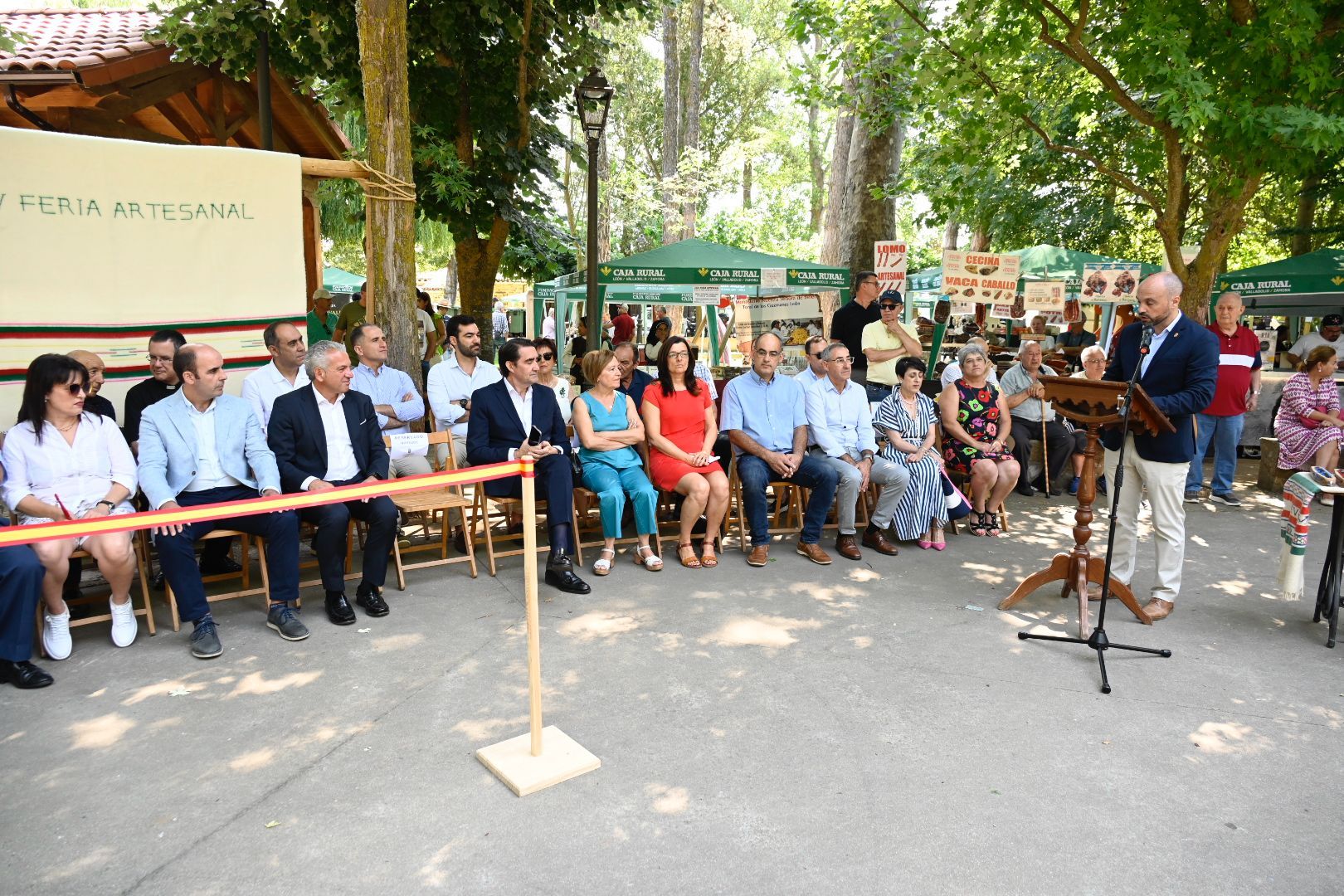XXIV Feria de Artesanía de Val de San Lorenzo (1) XXIV Feria de Artesanía de Val de San Lorenzo (1)