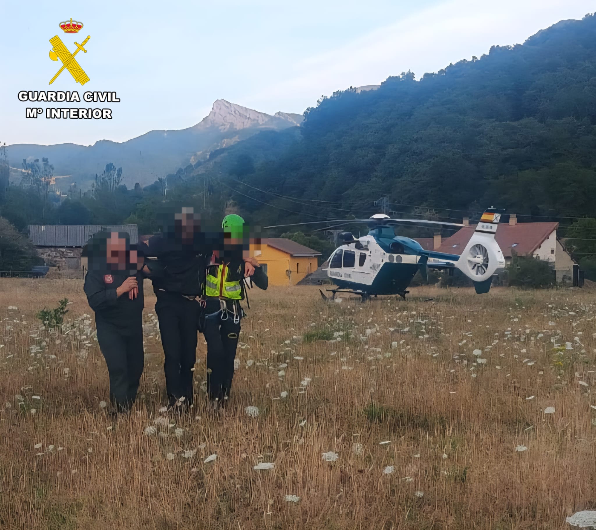 Rescatado un montañero en el paraje de Torre Puerta de Moiño, en Posada de Valdeón Rescatado un montañero en el paraje de Torre Puerta de Moiño, en Posada de Valdeón