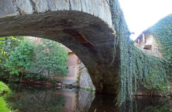Imagen del puente romano de Torre del Bierzo. | CÉSAR SÁNCHEZ (ICAL)