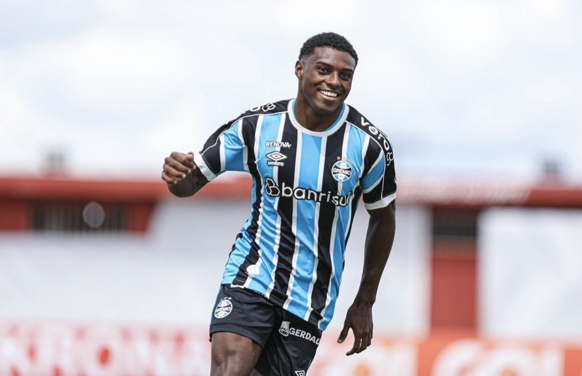 Lian completaría los extremos de la Deportiva junto a Borja Vázquez, Mula y Keita. | @llian.05