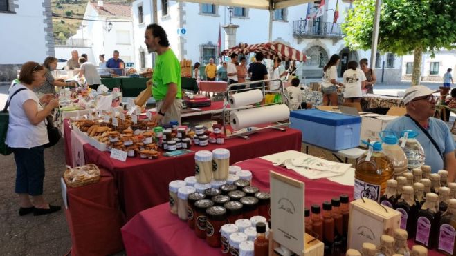 la jornada contara con un mercado artesano en la plaza de la localidad e n 4 1000x563 la jornada contara con un mercado artesano en la plaza de la localidad e n 4 1000x563