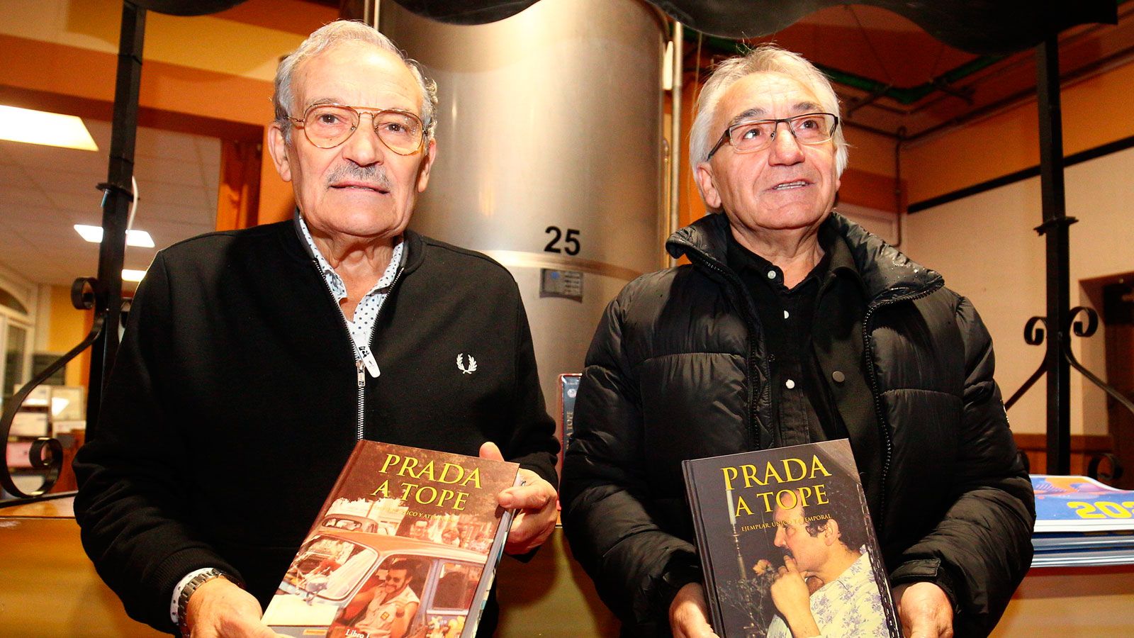 José Luis Prada y su biógrafo, José A. Martínez Reñones. | CÉSAR SÁNCHEZ (ICAL)