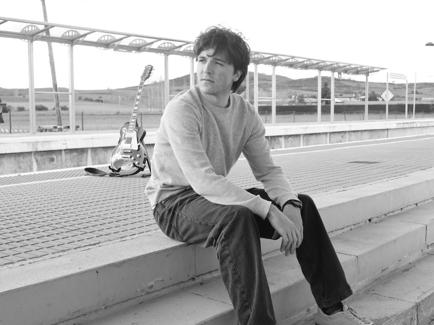 El joven leonés de 19 años, Miguel Trabado, publicó en marzo de este año su primer EP. | CEDIDA