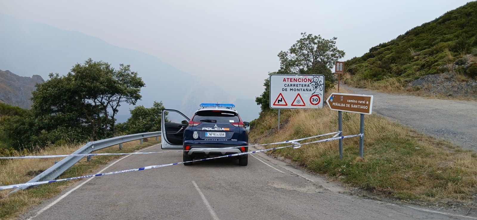 Desalojo de Peñalba de Santiago por el avance del incendio de Llamas de Cabrera. | L.N.C.