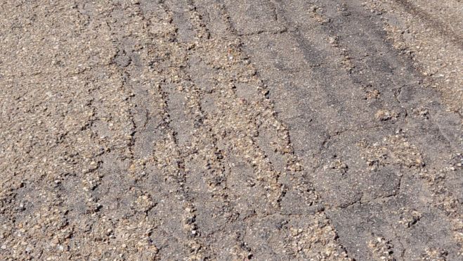 Vista del estado actual de la vía. Vista del estado actual de la vía.