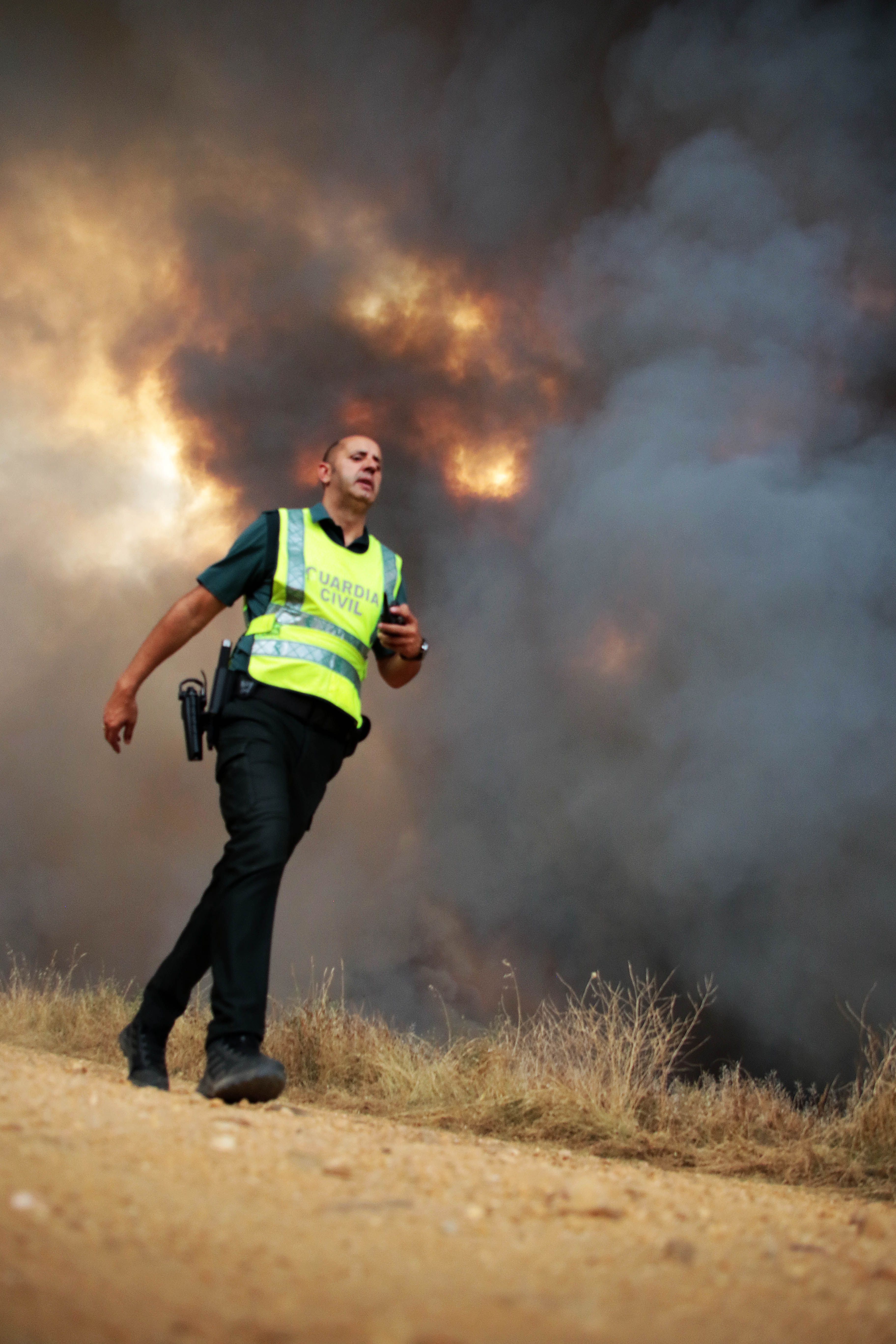 Así avanza el incendio de Herreros de Jamuz 
