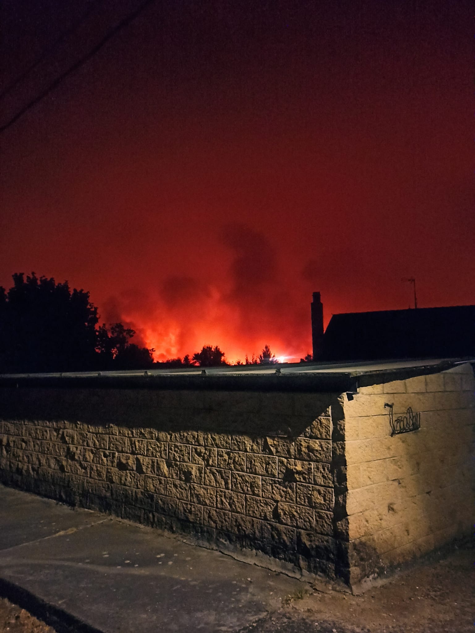Una imagen de los incendios que están afectando a la comarca de la Valdería. | L.N.C.