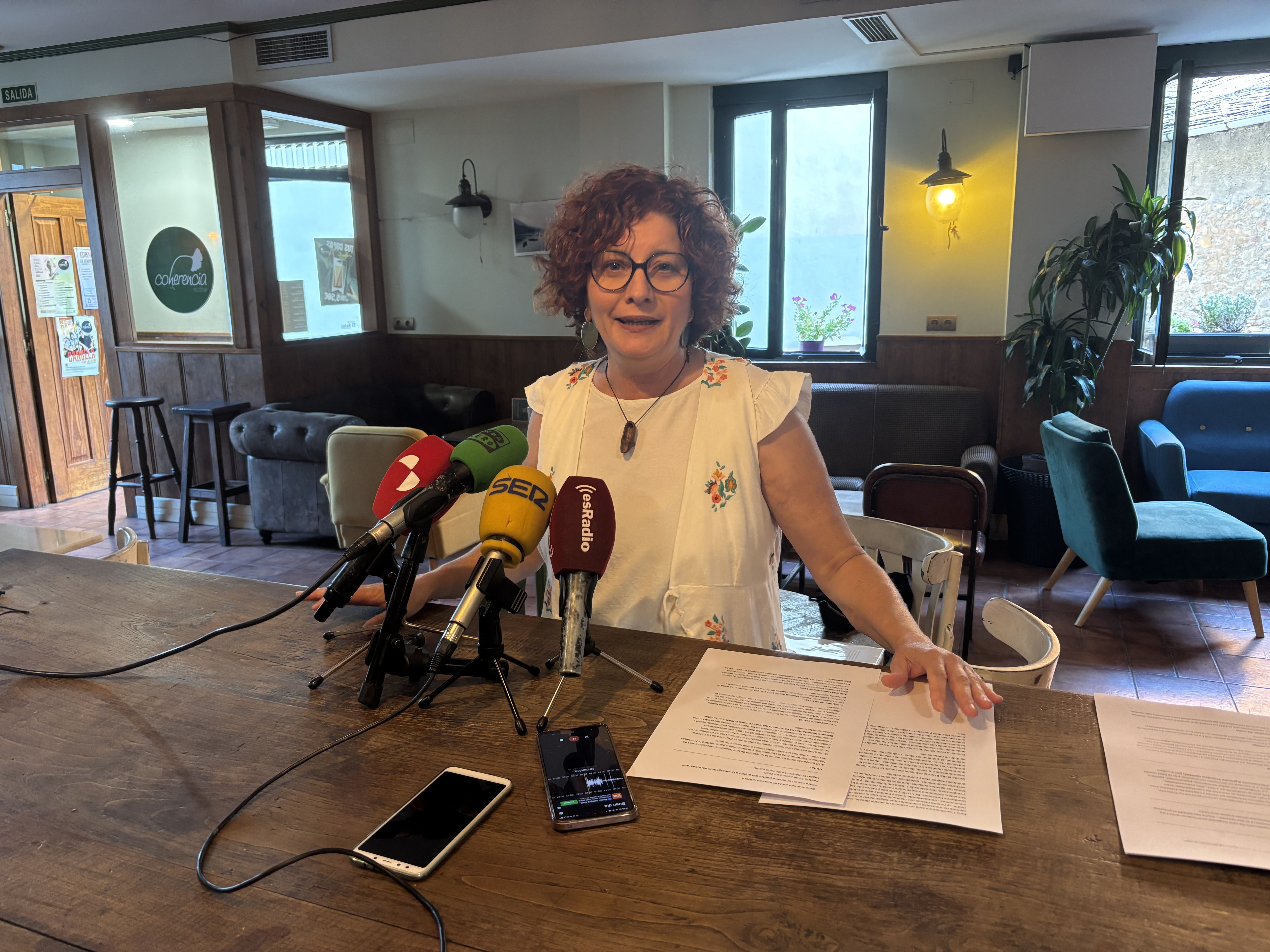 La portavoz de ADR Bierzo Cabrera, Nancy Prada. | JAVIER FERNÁNDEZ