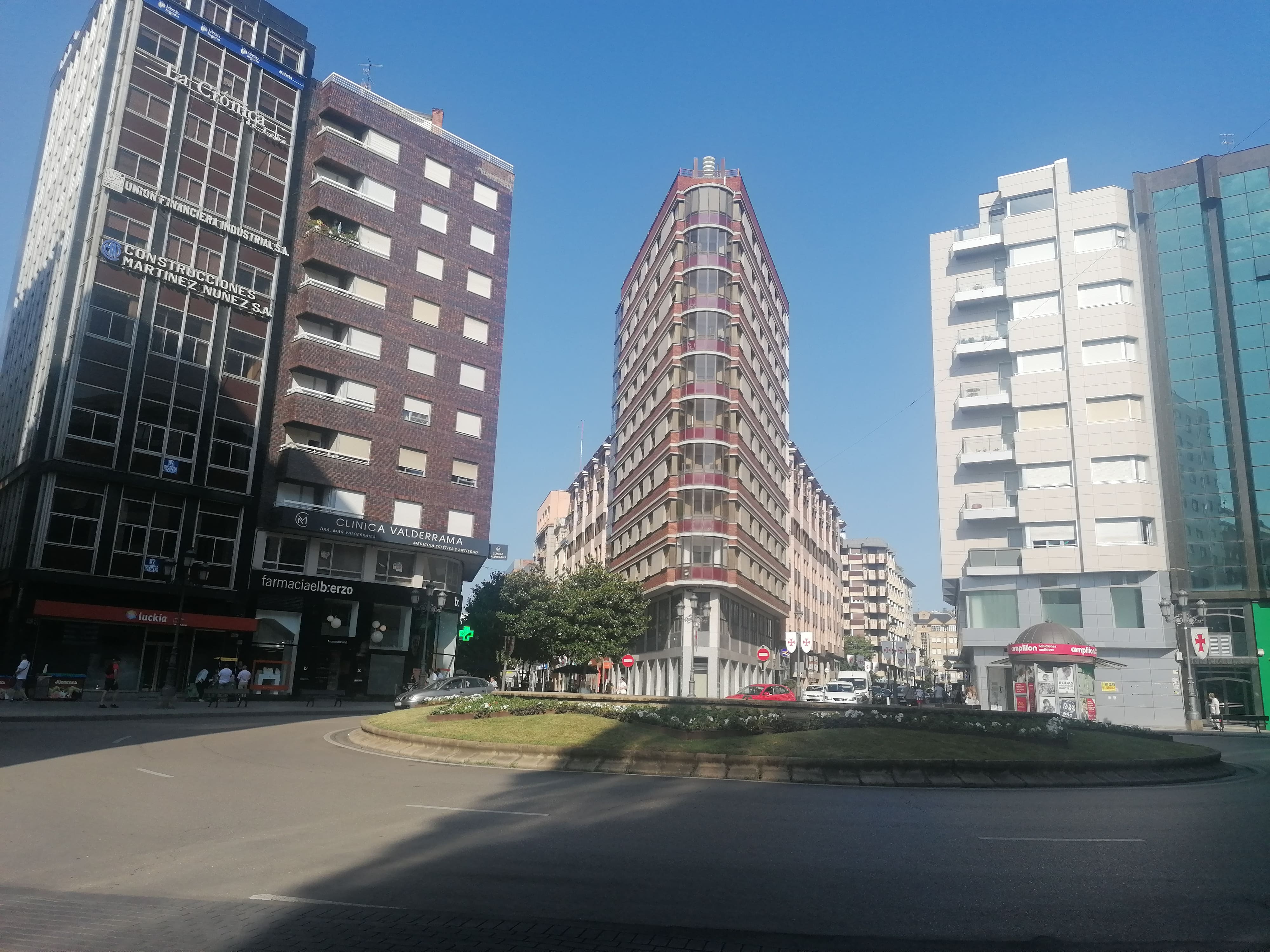 Edificio Uría, testimonio de la Ponferrada de los años 60.