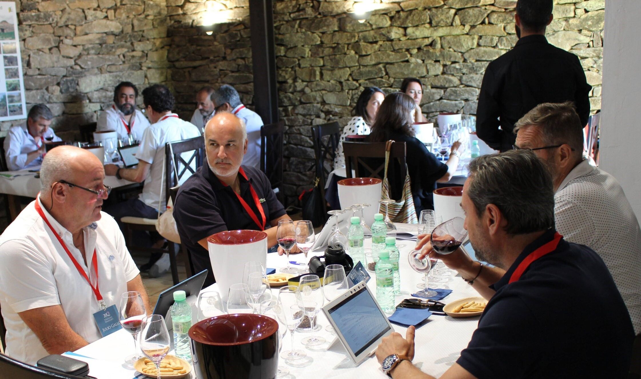 Sesión de cata en los Premios Vinduero Vindouro. | L.N.C.