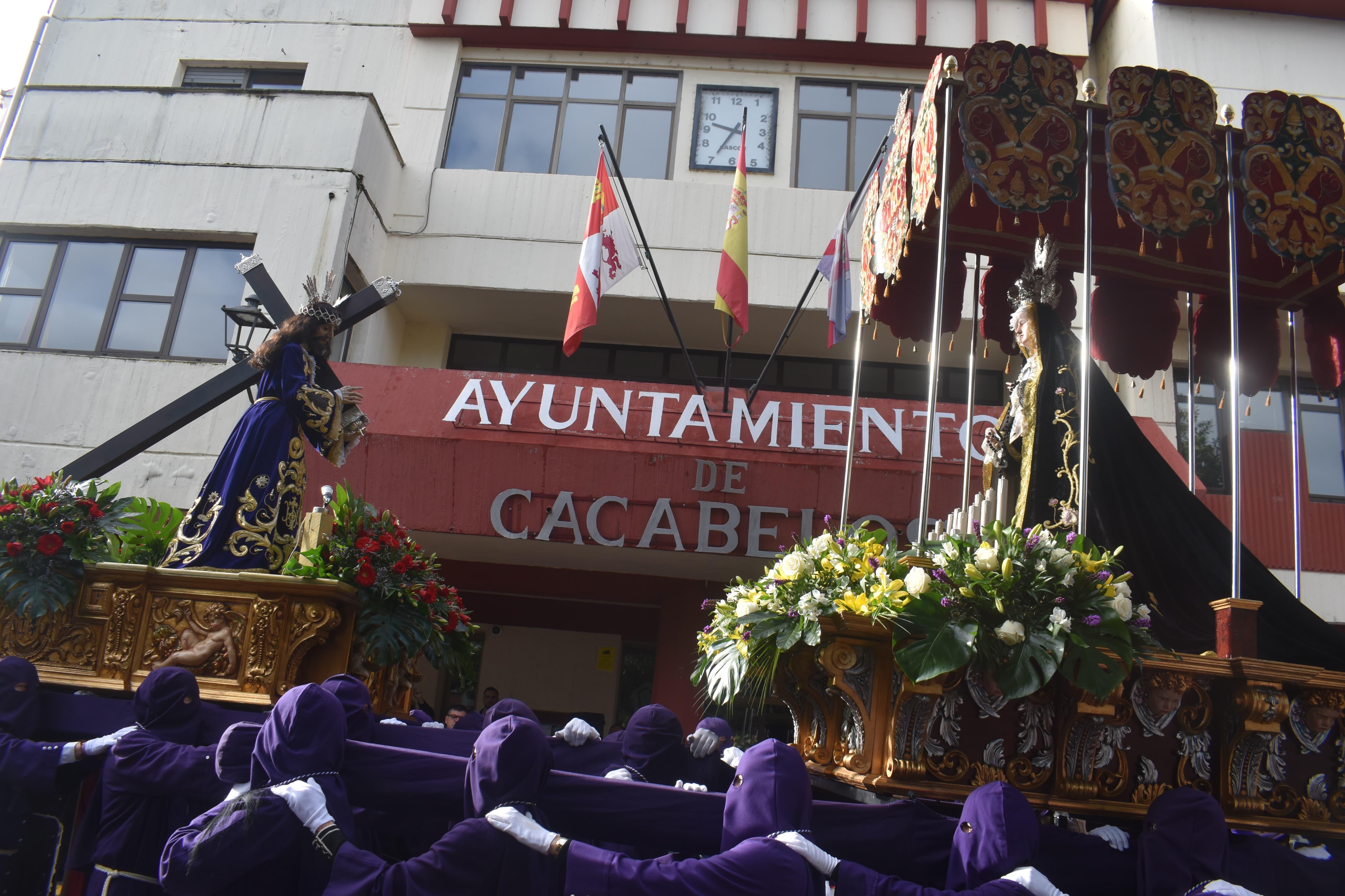 La Cofradía del Santo Cristo de la Plaza y Virgen de la Quinta Angustia de Cacabelos.