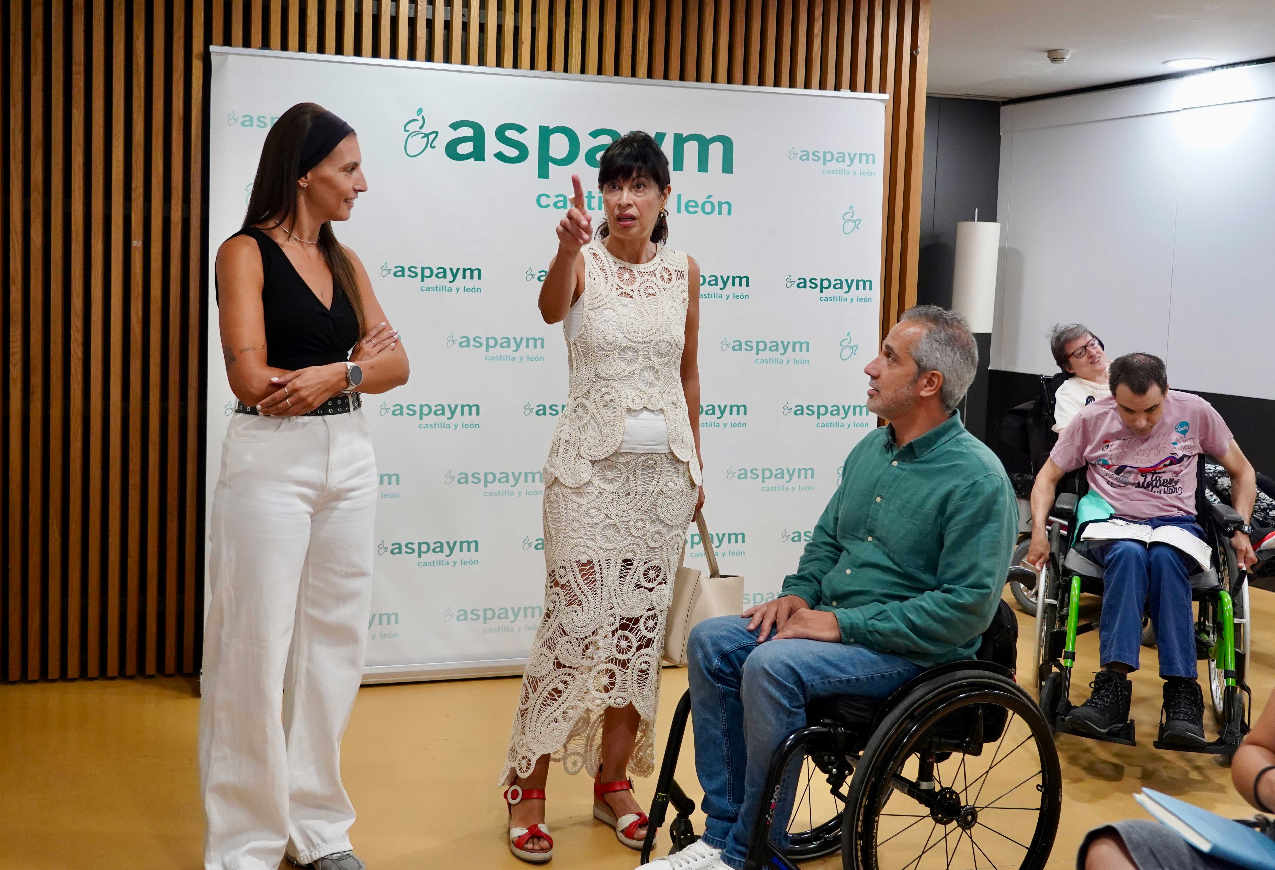 La ministra de Igualdad, Ana Redondo, acude a la presentación del proyecto Disca VioGen. | LETICIA PÉREZ (Ical)