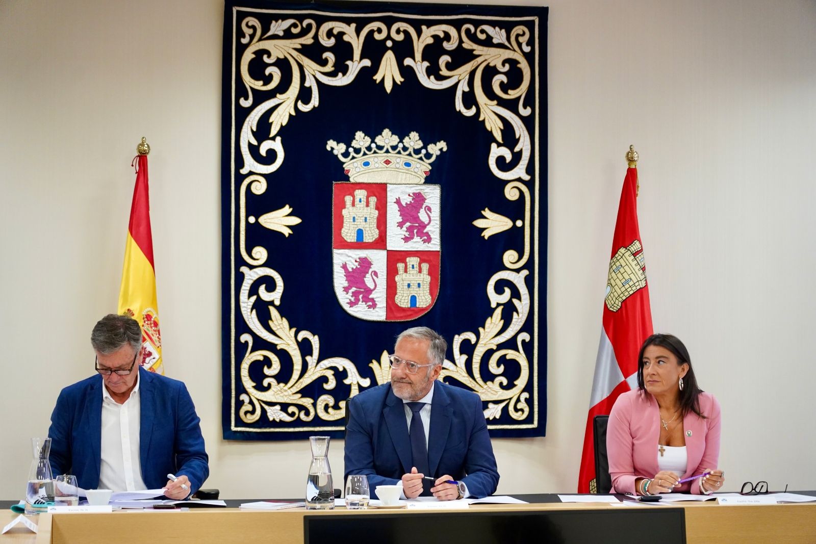 Celebración de la Mesa y de la Junta de Portavoces de las Cortes | Leticia Pérez (Ical)