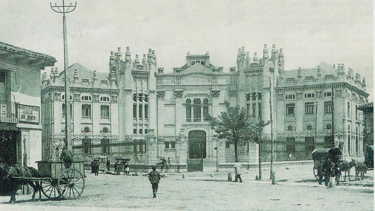 El derribo del llamado Instituto General Técnico para hacer otro nuevo fue uno de los que más polémicas levantó y sigue siendo cuestionado. El derribo del llamado Instituto General Técnico para hacer otro nuevo fue uno de los que más polémicas levantó y sigue siendo cuestionado.