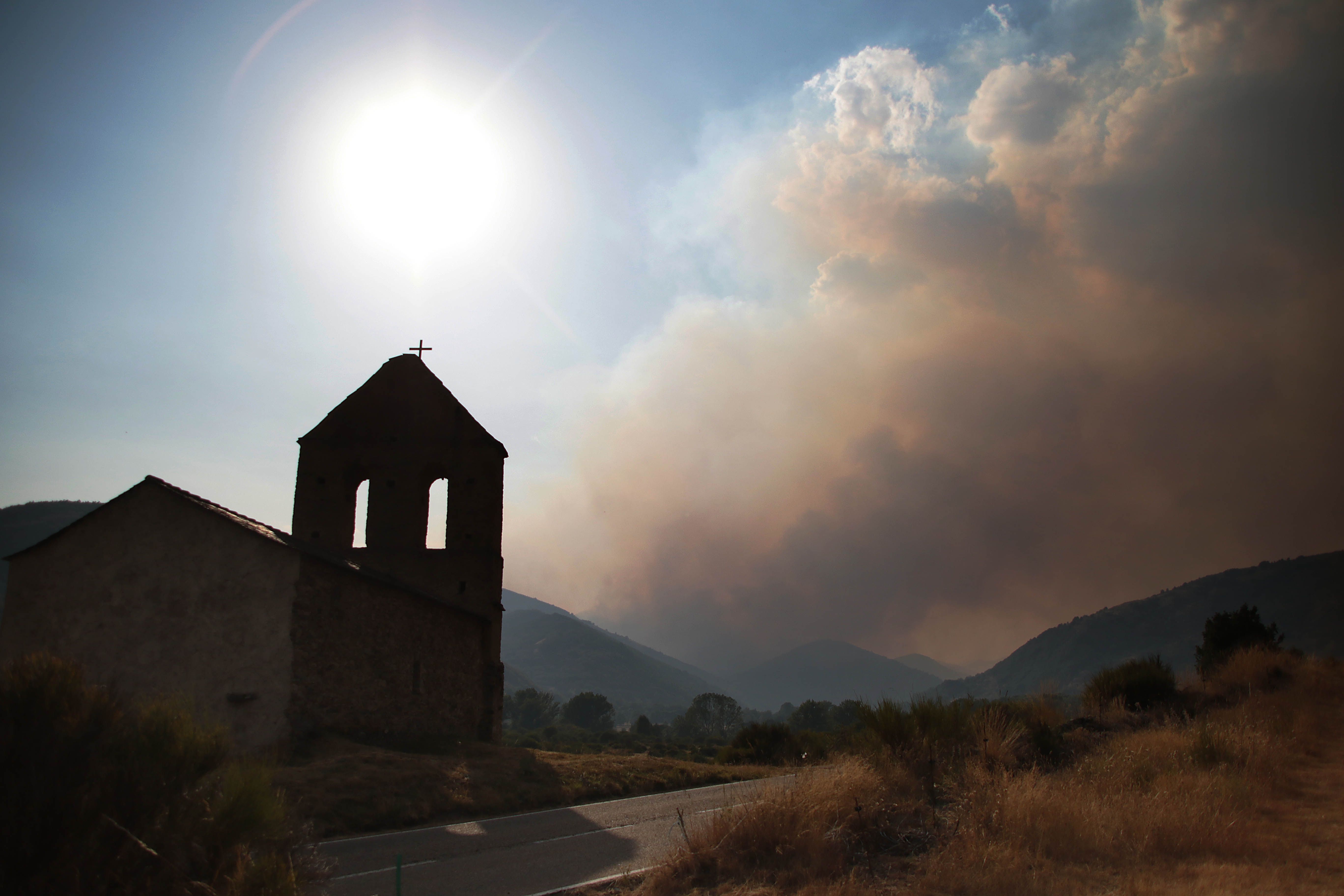 Imagen de incendio de Fasgar, este lunes. | PEIO GARCÍA (ICAL)