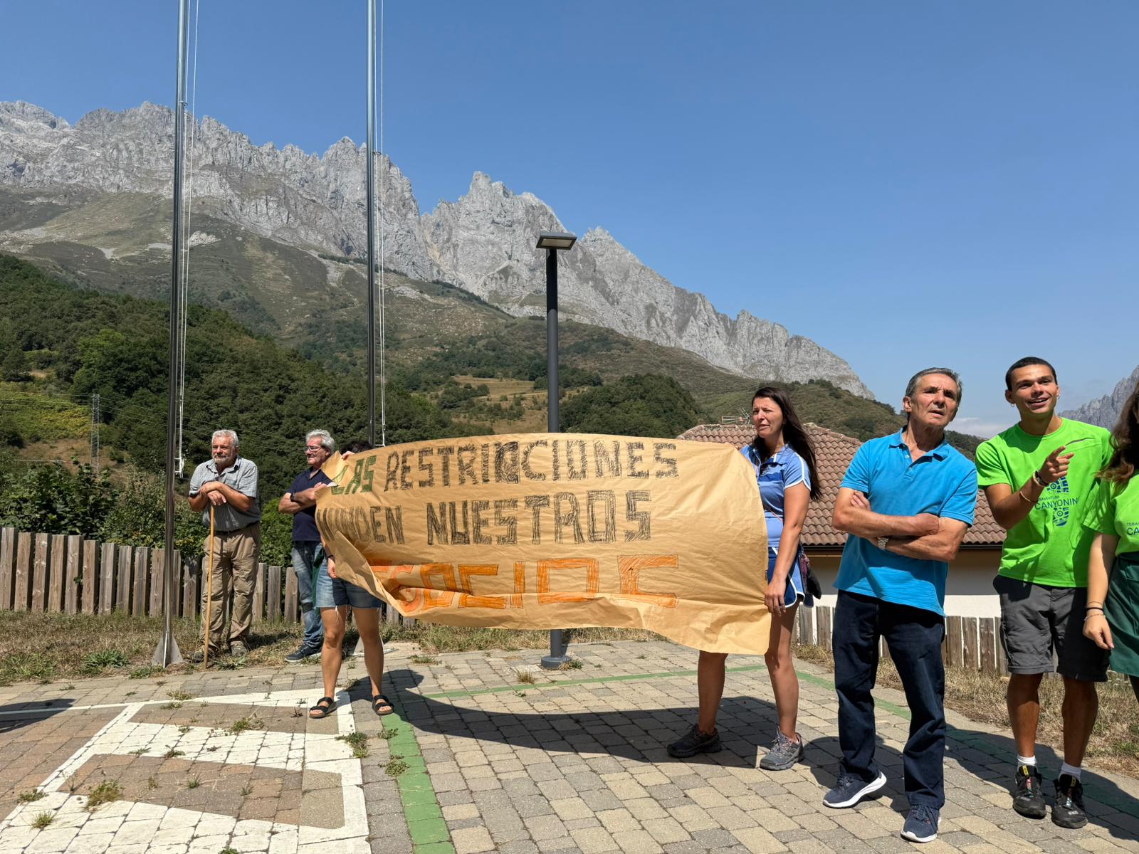 WhatsApp Image 2025 08 26 at 18.46.00 (1) WhatsApp Image 2025 08 26 at 18.46.00 (1)