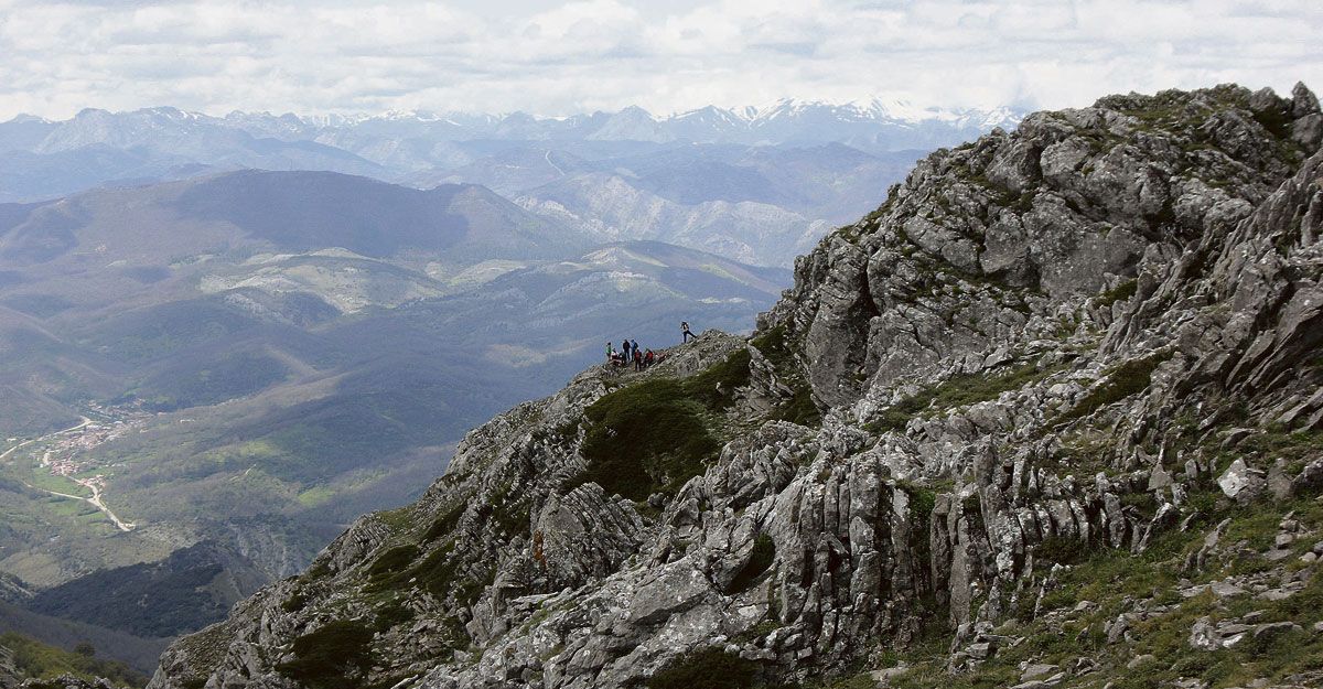 Una de las excursiones que cada fin de semana realizan los miembros de Adas por la provincia de León. | L.N.C. Una de las excursiones que cada fin de semana realizan los miembros de Adas por la provincia de León. | L.N.C.