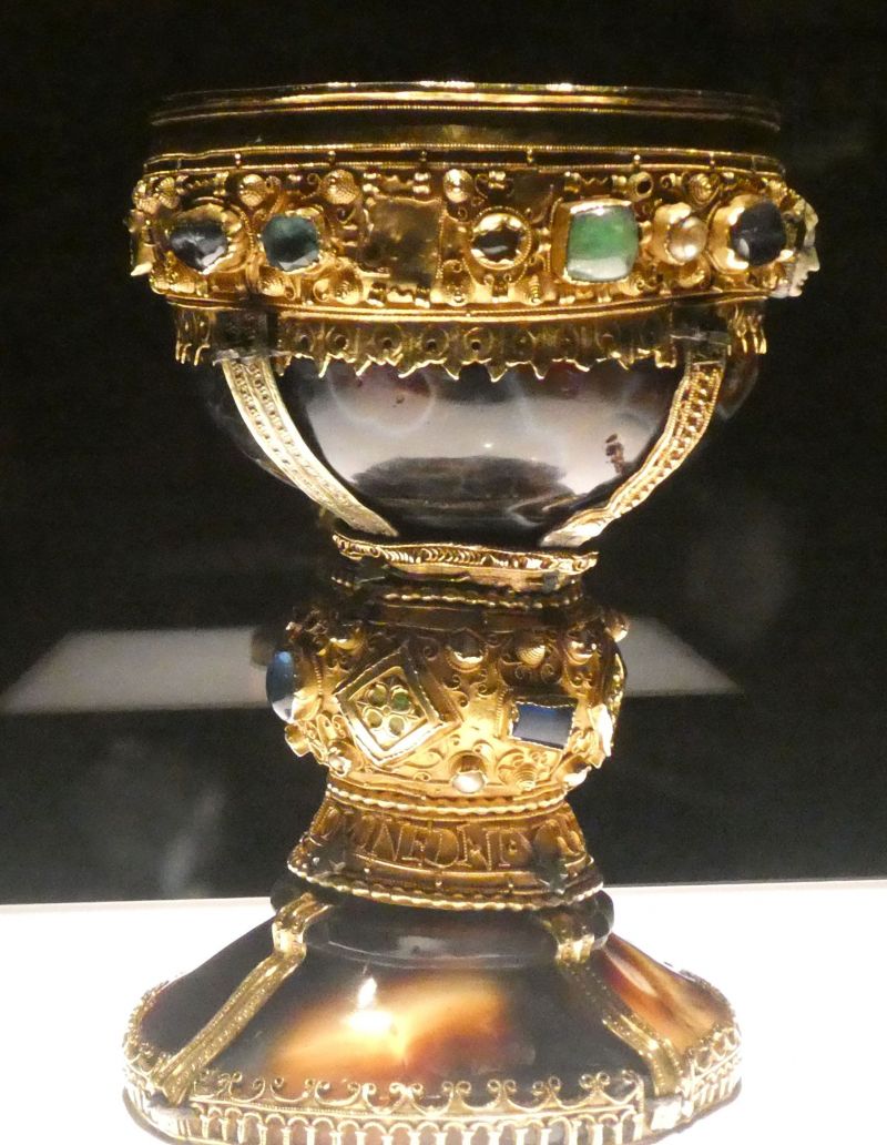 3.El cáliz de doña Urraca.