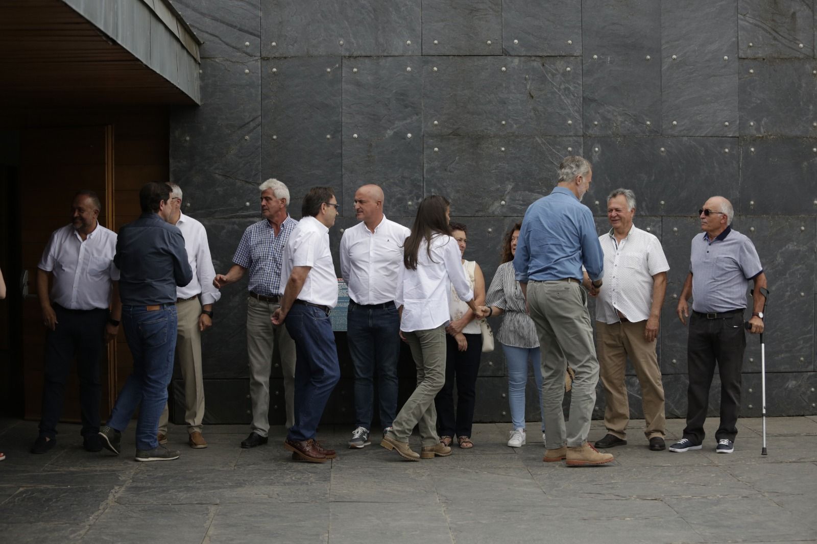 Visita de los reyes a Las Médulas tras el incendio