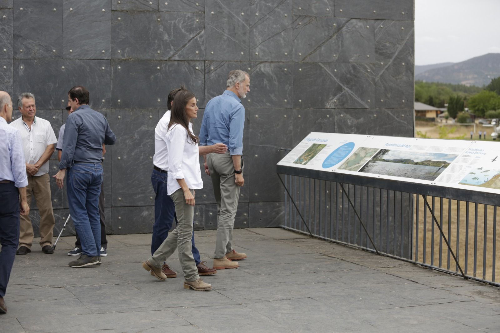 Visita de los reyes a Las Médulas tras el incendio