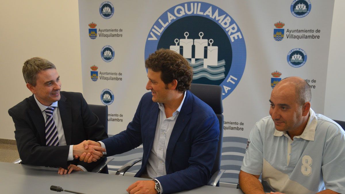 Un momento de la firma del acuerdo entre el Consistorio y Autismo León. | LNC Un momento de la firma del acuerdo entre el Consistorio y Autismo León. | LNC