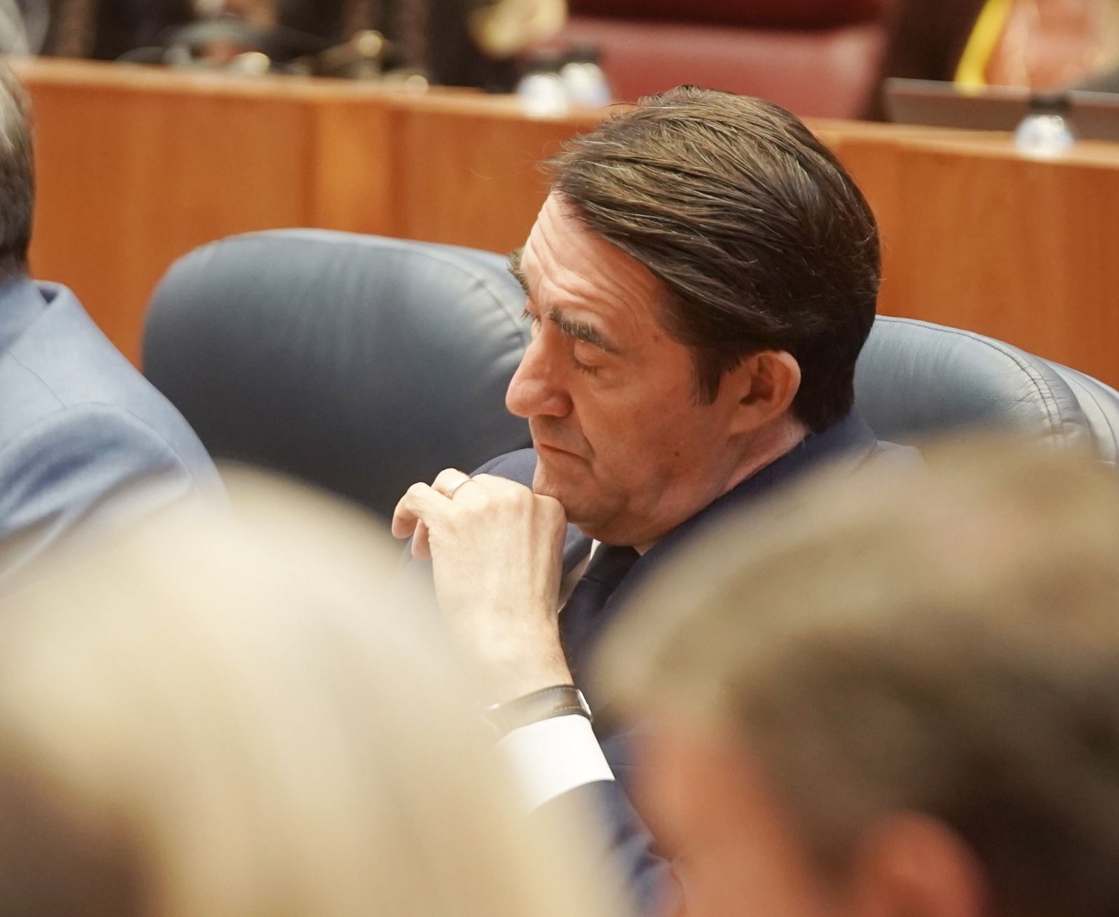 Comparecencia de Mañueco en las Cortes por la gestión de los incendios (7)