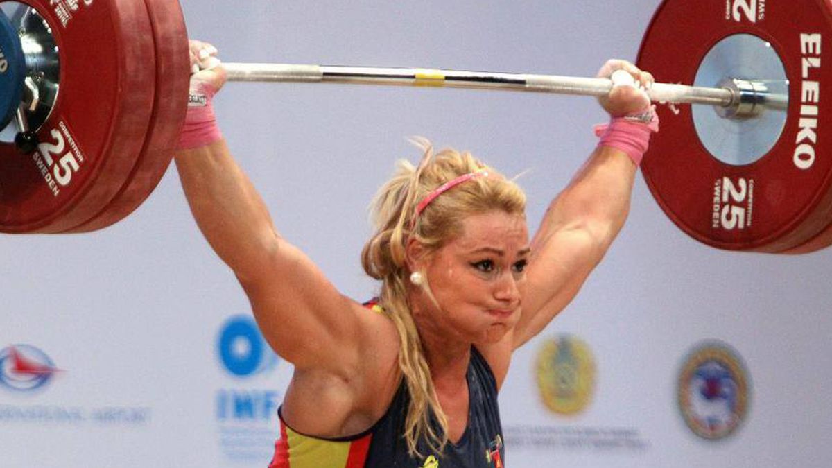 Lydia Valentín durante un ejercicio.