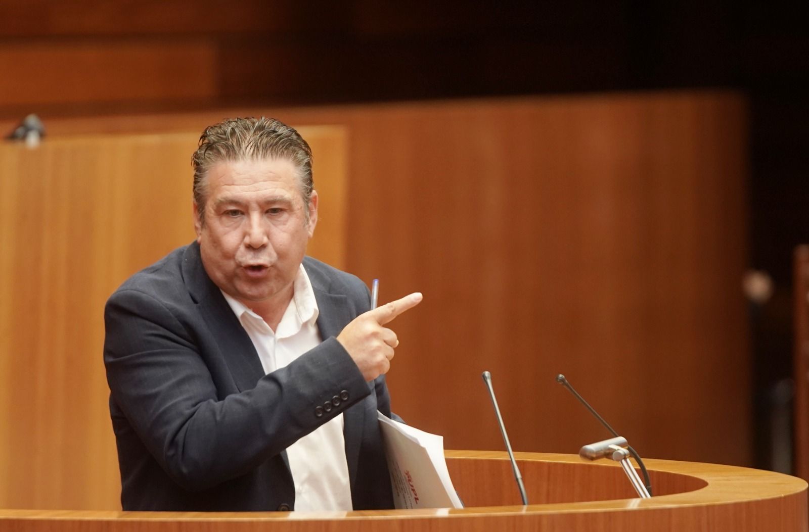 Luis Mariano Santos en el debate con Mañueco en las Cortes por la gestión de los incendios. | ICAL