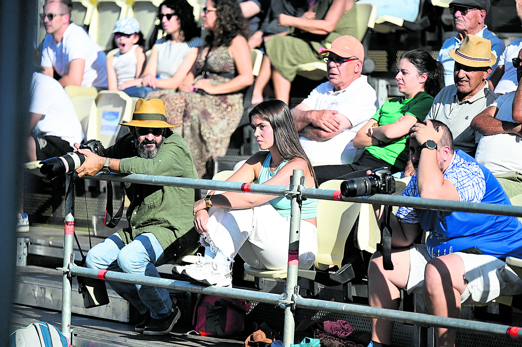 En la grada de Villanueva estaba una antigua campeona de femenina, la joven Nerea Lorenzo / SAÚL ARÉN 