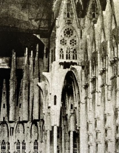 10 Maqueta del 2º Proyecto versión negótica (con arcos parabólicos)