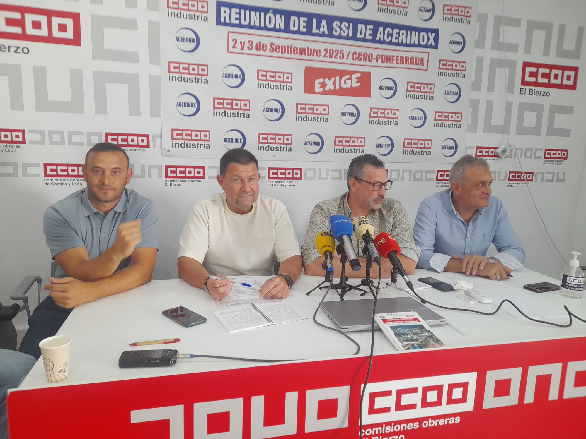 Reunión de la sección sindical Intercentros del Grupo Acerinox, celebrada en Ponferrada. | MAR IGLESIAS