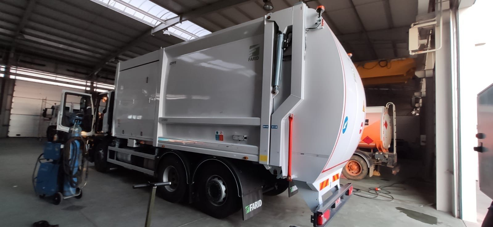 Imagen de un caminón de basura en San Andrés de Rabanedo. | L.N.C.
