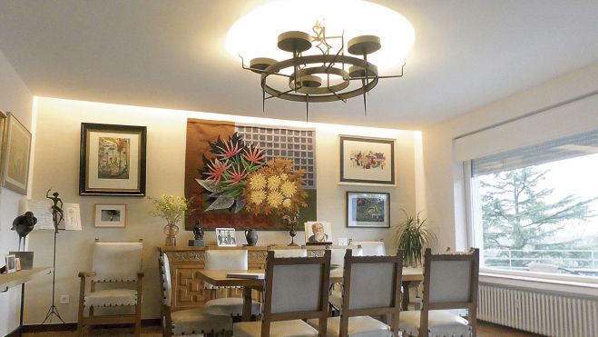 Muebles, cuadros, fotografías y lámpara. Todo muy sencillo en esta Casa Museo Muebles, cuadros, fotografías y lámpara. Todo muy sencillo en esta Casa Museo