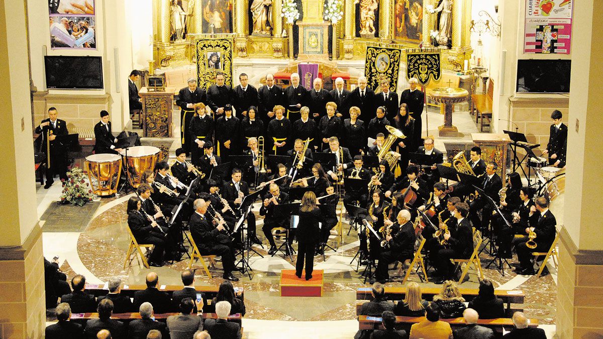 Fotografía de archivo de un concierto de la Banda Municipal.|Abajo