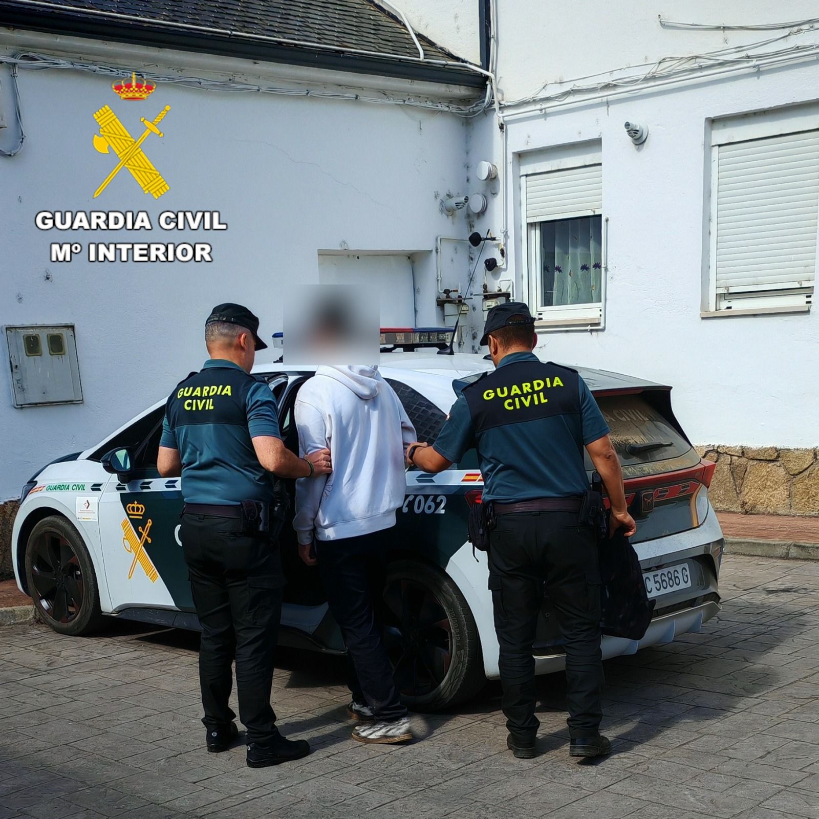 Momento de la detención del joven. | GUARDIA CIVIL