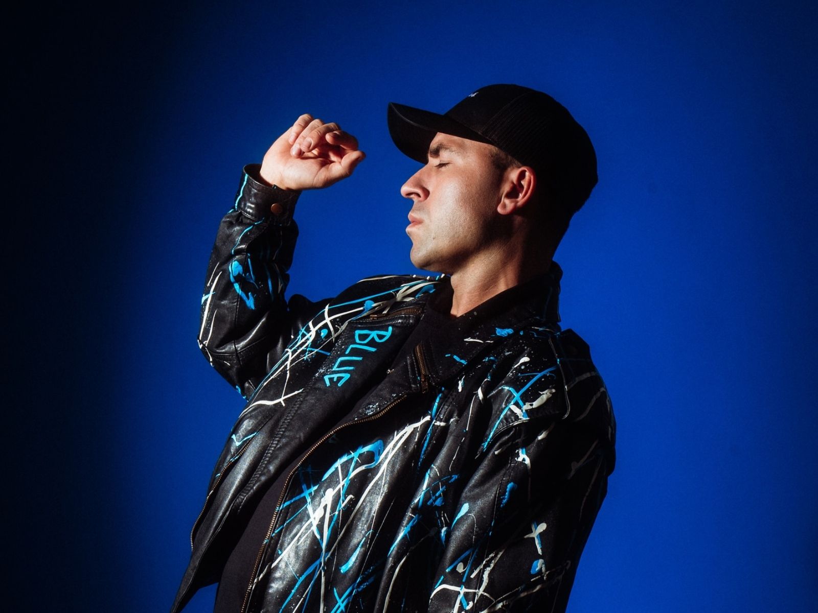 El universo azul de Michenlo llegará al Hípico de León en el festival Monoloco| REDES SOCIALES DE MICHENLO 