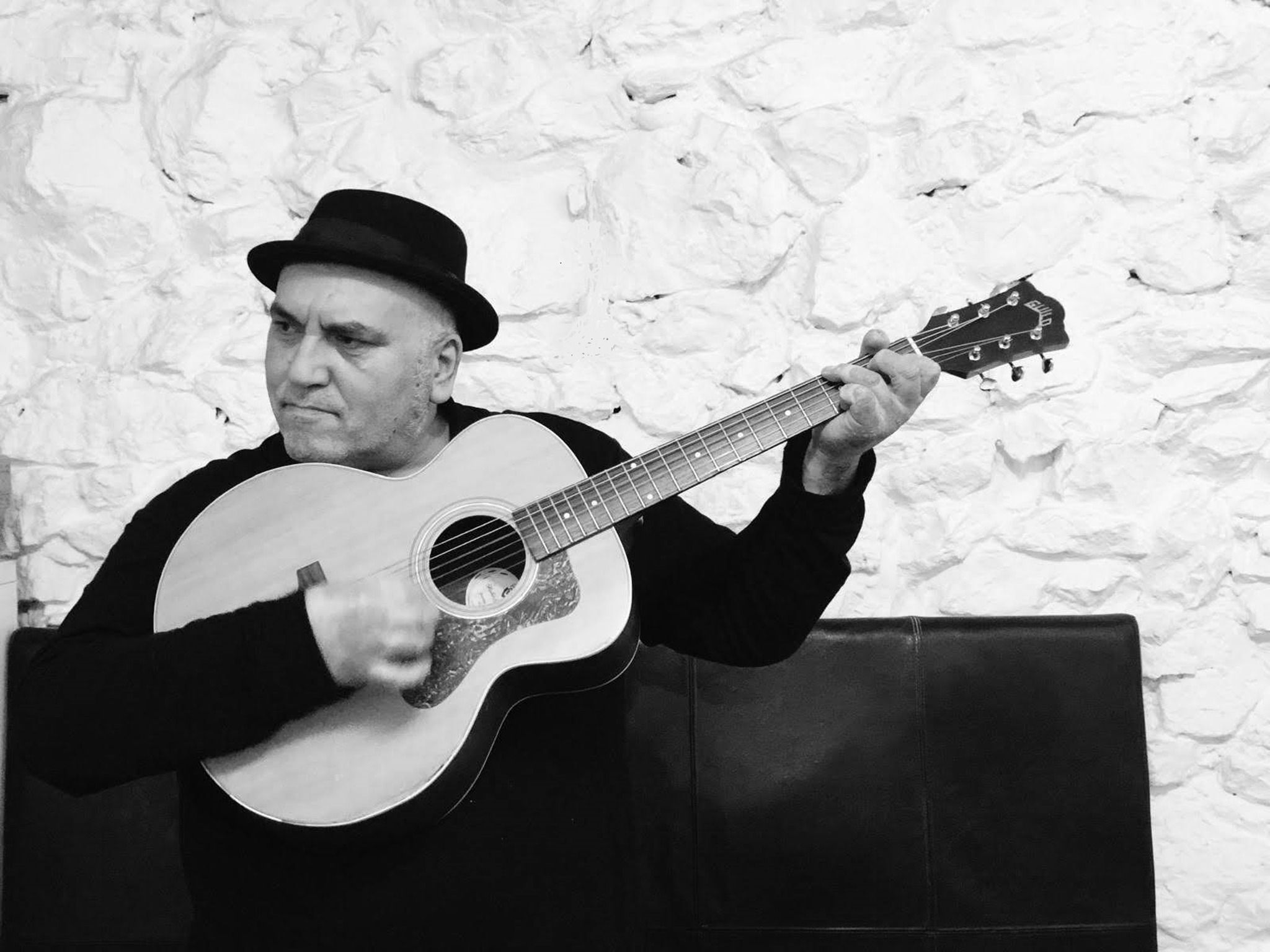 El cantautor donostiarra Javier Sun ofrecerá dos conciertos en León. | L.N.C.