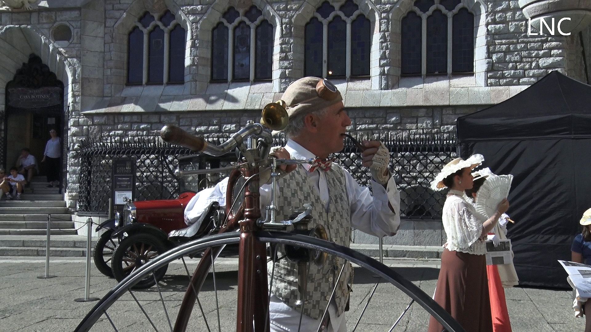 IV Feria de época de Casa Botines de León