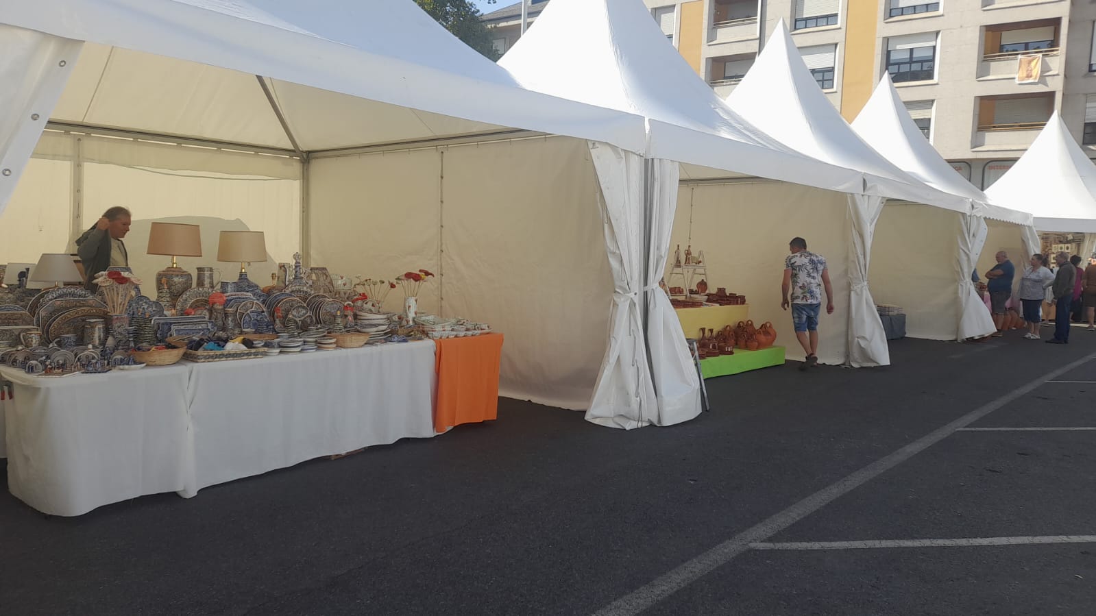 Muestra de cerámica en las fiestas de Ponferrada. | MAR IGLESIAS