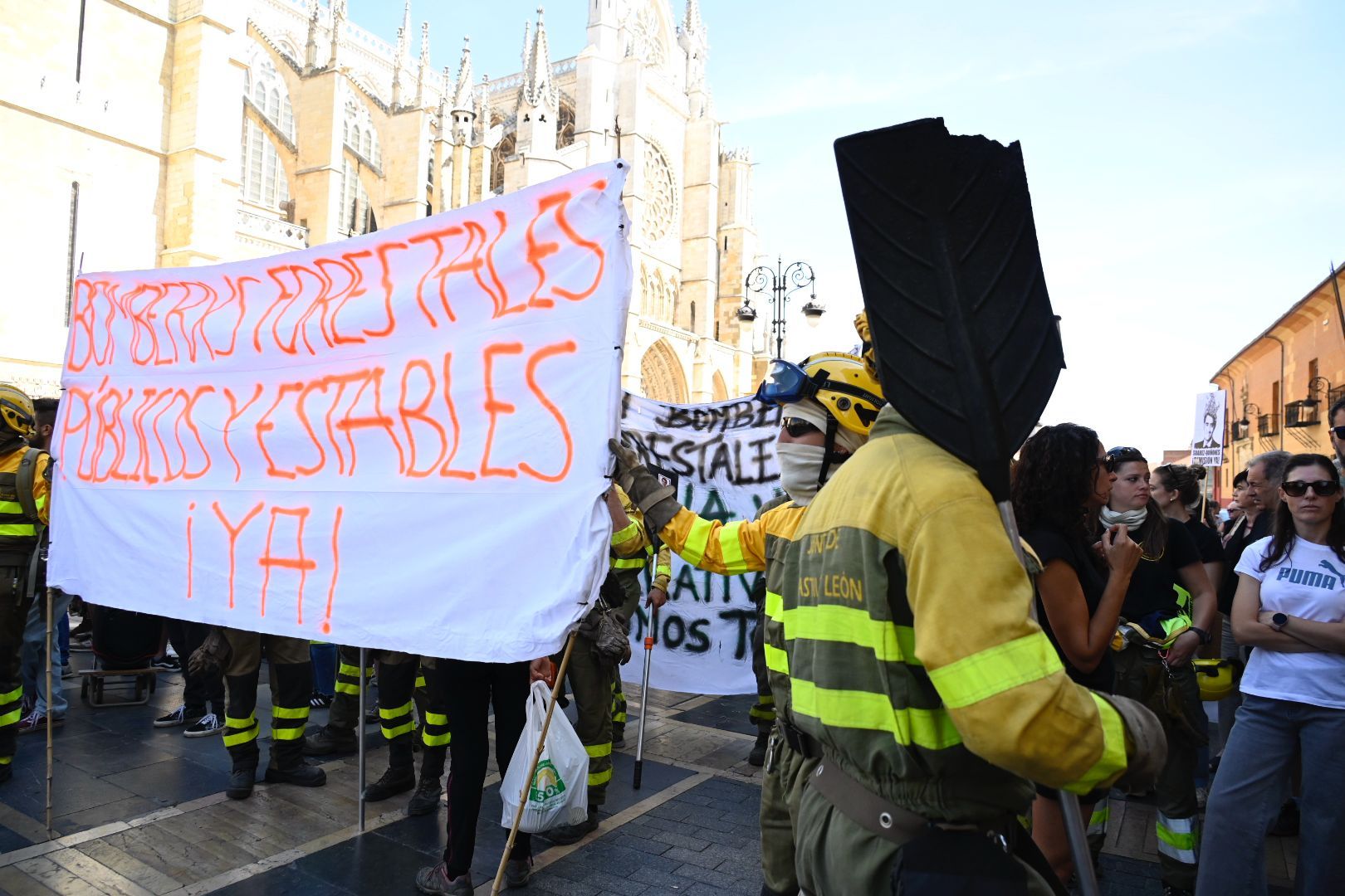 Manifestación de brigadistas en la Plaza de Regla