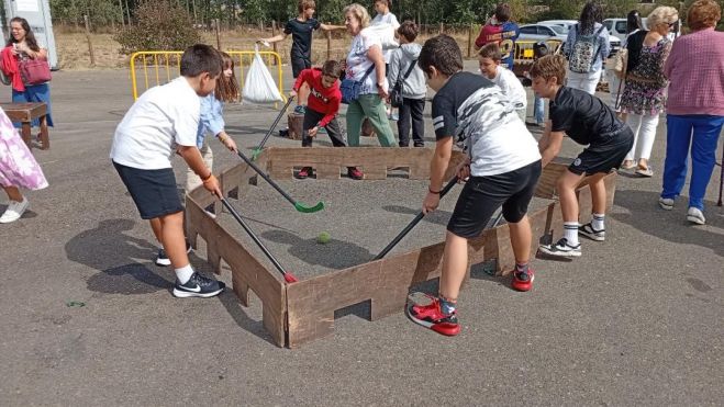 Talleres y juegos gigantes tradicionales de madera para los niños. Talleres y juegos gigantes tradicionales de madera para los niños.