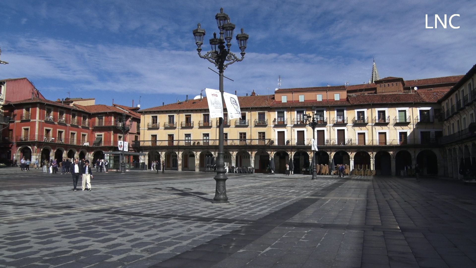 León licitará de inmediato la restauración de las fachadas y los balcones de la Plaza Mayor León licitará de inmediato la restauración de las fachadas y los balcones de la Plaza Mayor