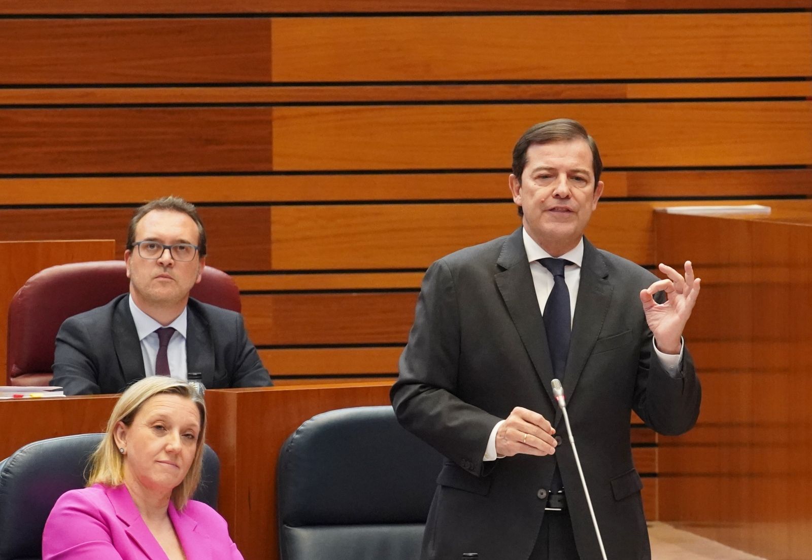  Mañueco en el primer pleno del periodo de sesiones en las Cortes de Castilla y León | Miriam Chacón / ICAL